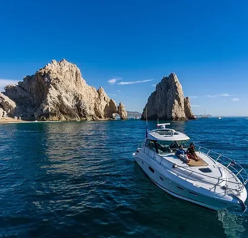 Los Cabos All-inclusive 4-hour VIP Luxury Yacht Charter