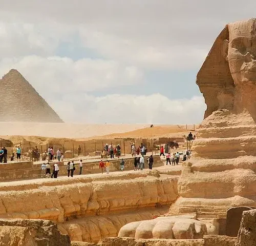 Private Day Tour to Giza Pyramids and the Egyptian Museum from Alexandria