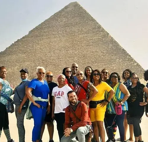 b4a0c5db-fba2-430e-9b23-8de521378930 Private Giza Pyramids and Sphinx Tour with Lunch and Camel Ride