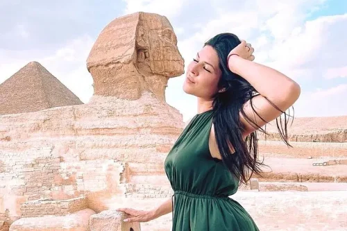 Top rated Giza Pyramids, Sphinx, Memphis and Saqqara Private Tour